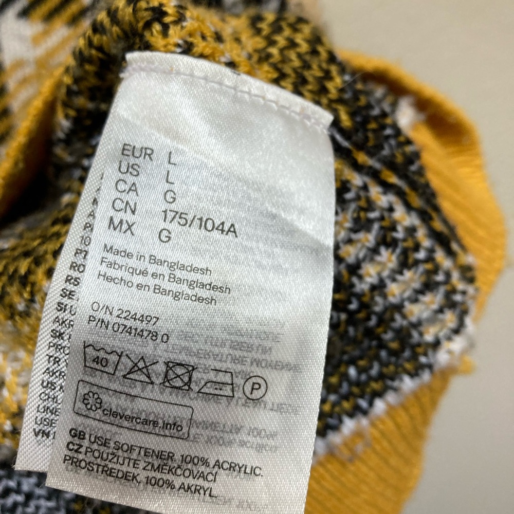 H&M Yellow Plaid Sweater - Picture 4 of 4
